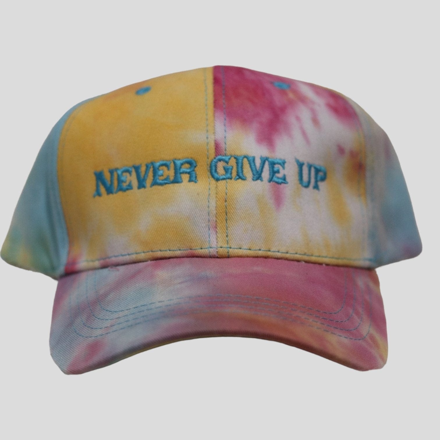 Friki sports cap with embroidered message "Never Give Up" - Frikitona Sport Wear